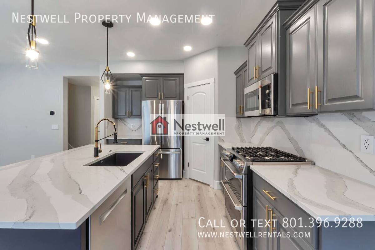 Townhouse for rent at 1284 N Willowbrook Lane, Saratoga Springs, UT 84045