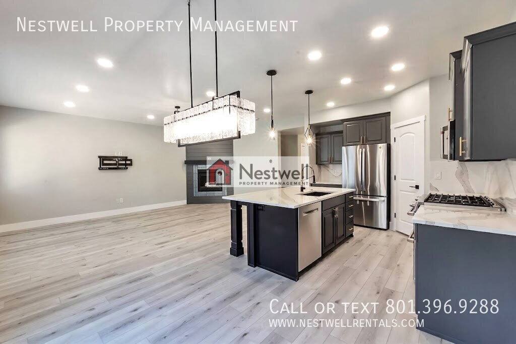 Townhouse for rent at 1284 N Willowbrook Lane, Saratoga Springs, UT 84045