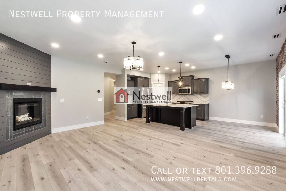 Townhouse for rent at 1284 N Willowbrook Lane, Saratoga Springs, UT 84045