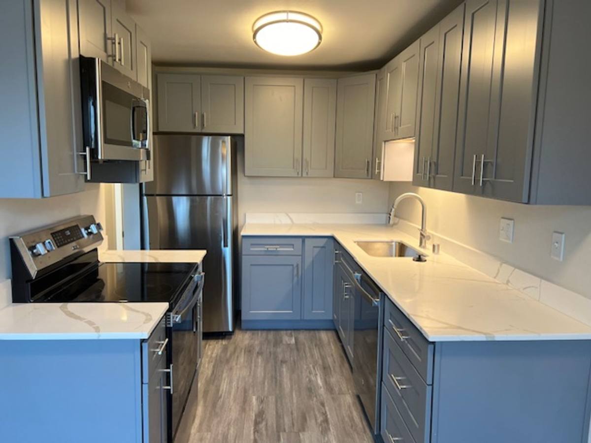 Apartment for rent at 5600 California Ave SW, Seattle, WA 98136