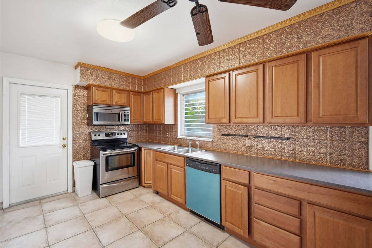 House for rent at 3106 W Braddock St, Tampa, FL 33607