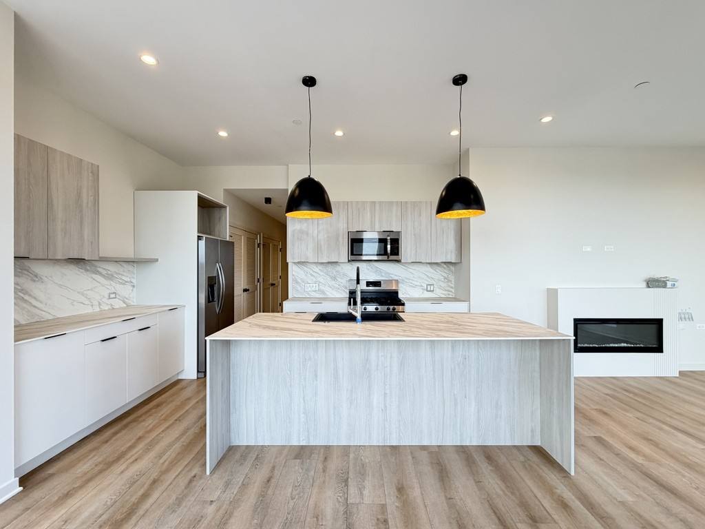 Apartment for rent at 3205 Narragansett #P804, Chicago, IL 60634