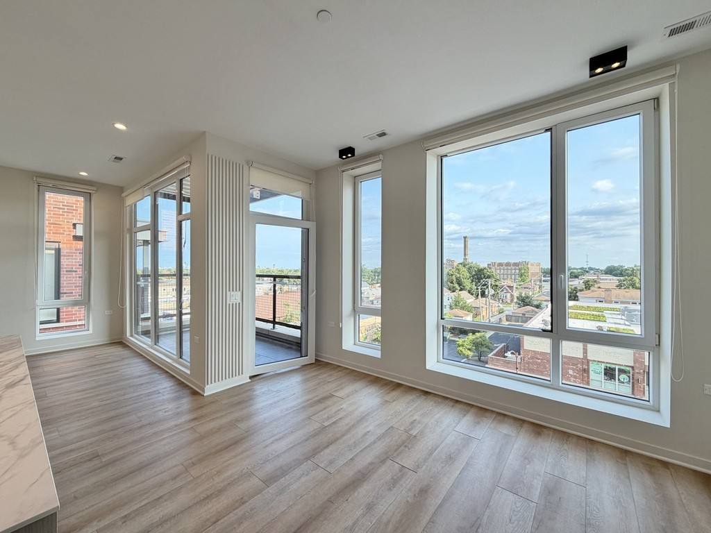 Apartment for rent at 3205 Narragansett #P804, Chicago, IL 60634
