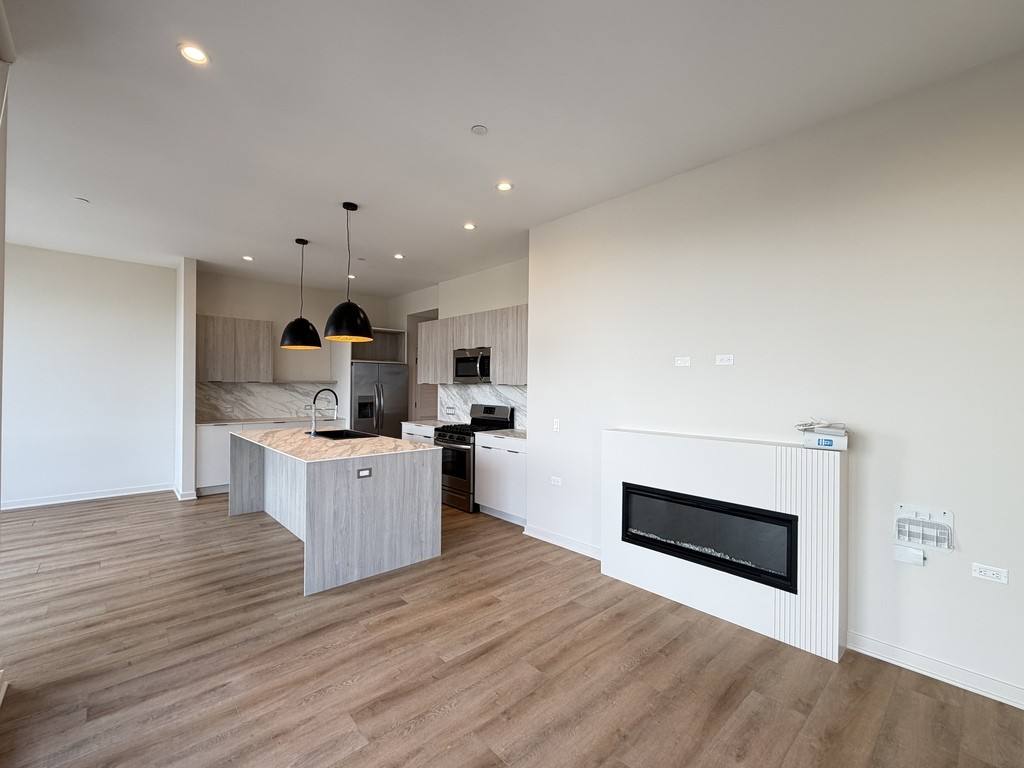 Apartment for rent at 3205 Narragansett #P804, Chicago, IL 60634