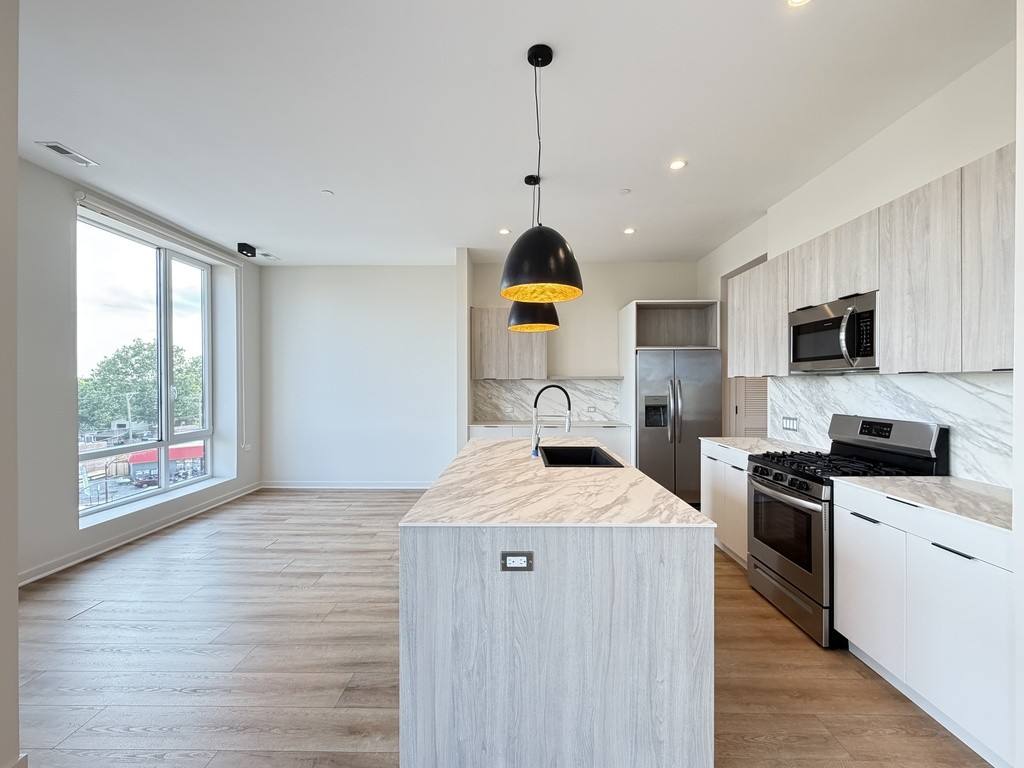 Apartment for rent at 3205 Narragansett #P804, Chicago, IL 60634