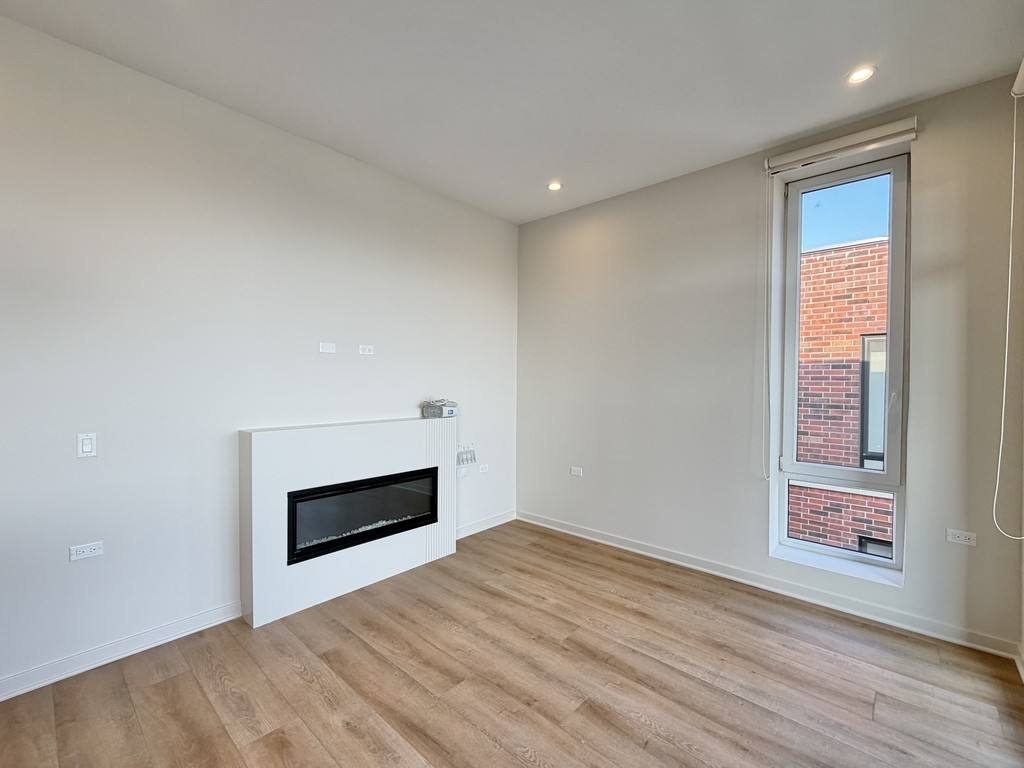 Apartment for rent at 3205 Narragansett #P804, Chicago, IL 60634