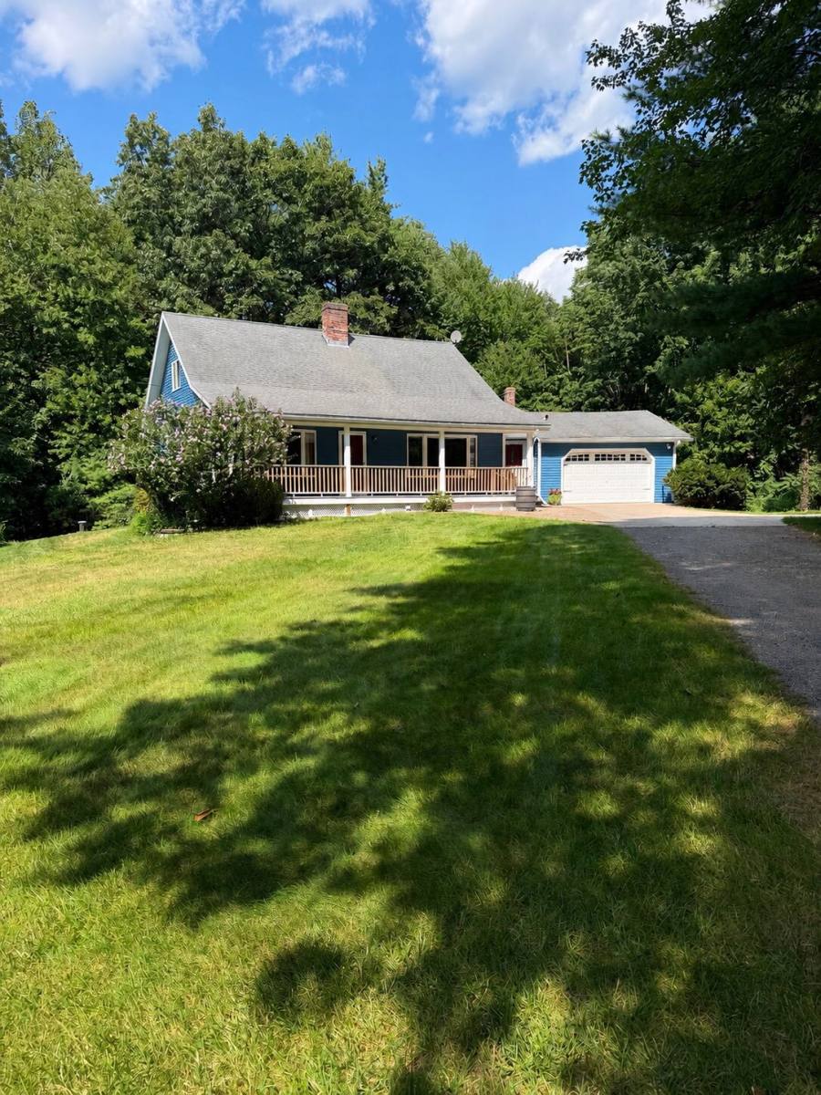 House for rent at 120 Dracut Rd, Hudson, NH 03051