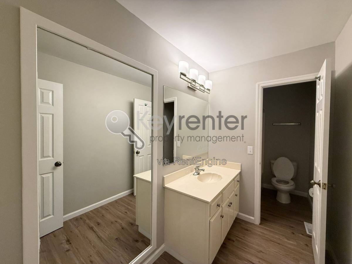 Apartment for rent at 5710 Moody Sawyer Rd #B, Hixson, TN 37343