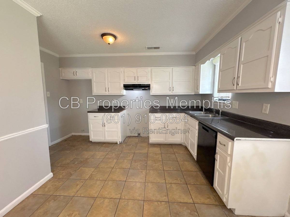 House for rent at 6428 Valleydale Dr, Memphis, TN 38141