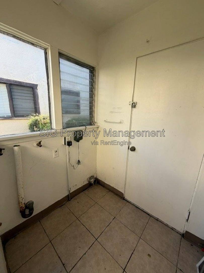 Apartment for rent at 417 E Elmwood Ave #A, Burbank, CA 91501