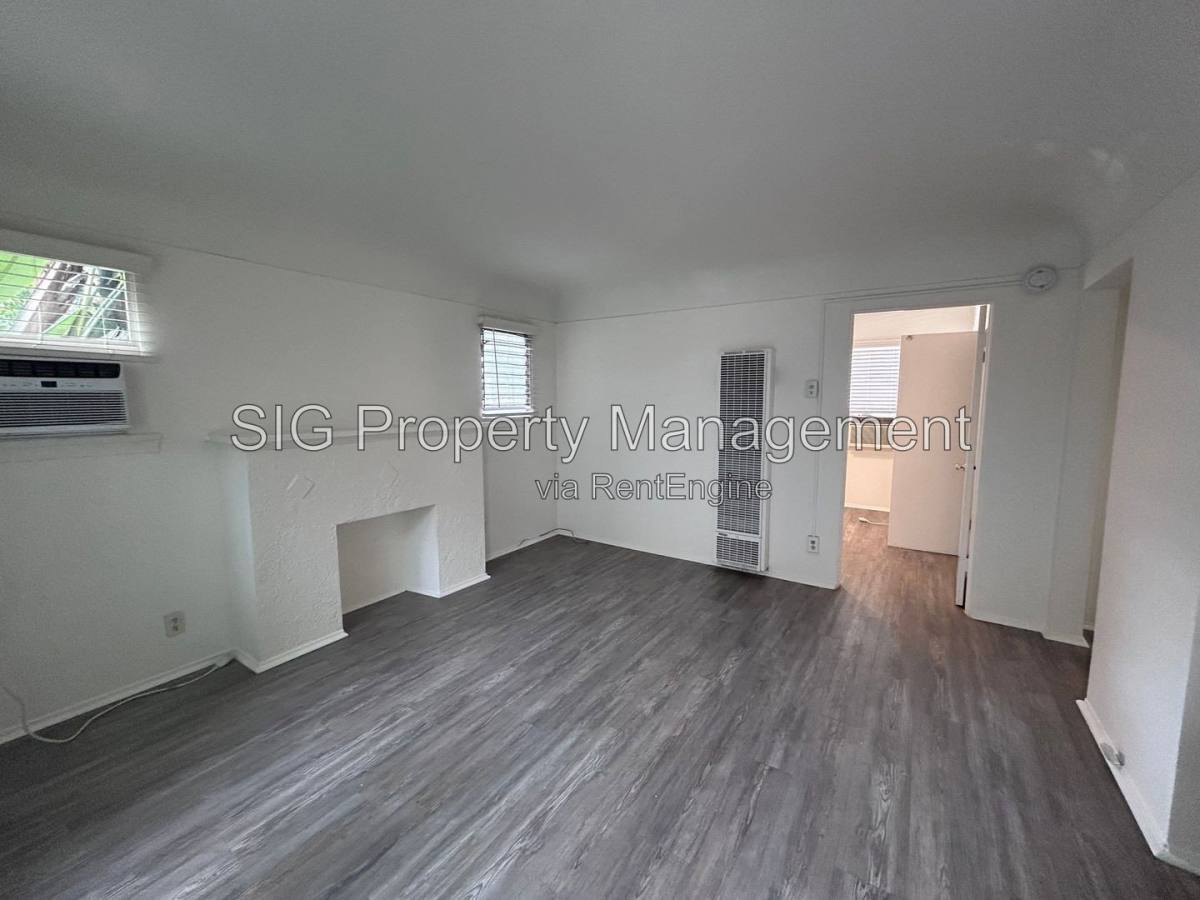 Apartment for rent at 417 E Elmwood Ave #A, Burbank, CA 91501