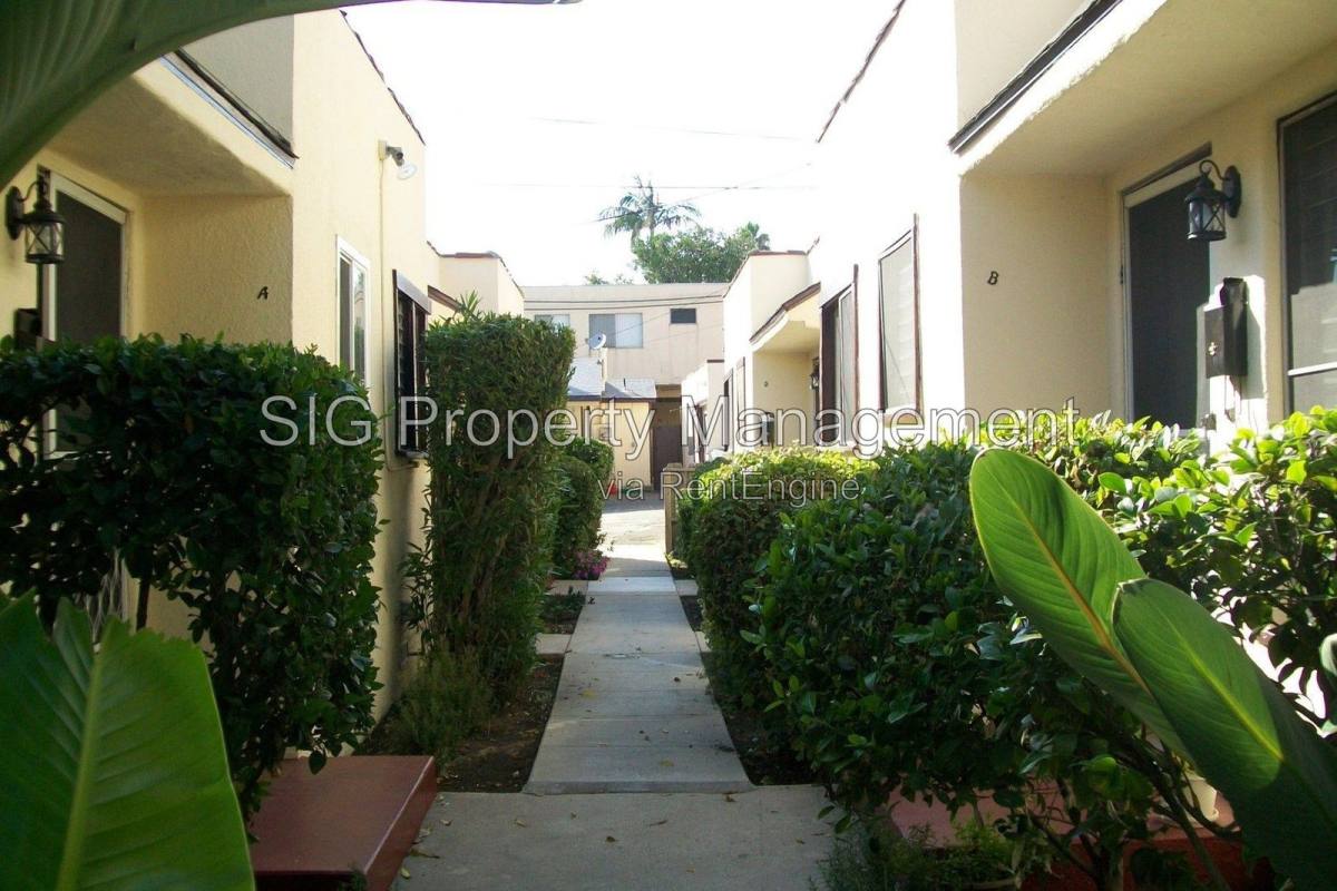 Apartment for rent at 417 E Elmwood Ave #A, Burbank, CA 91501