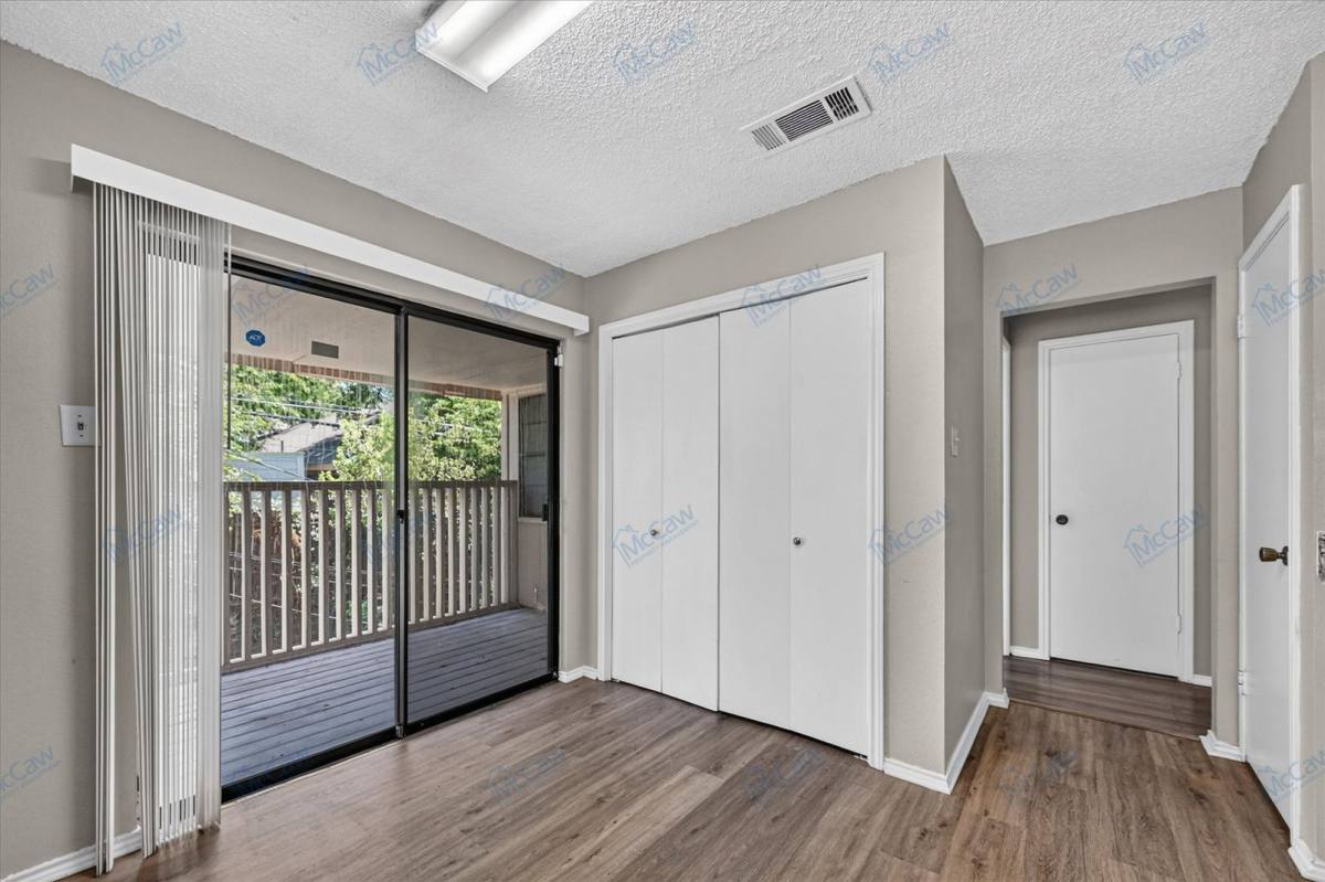 Apartment for rent at 2511 Woodmont Trail, Fort Worth, TX 76133