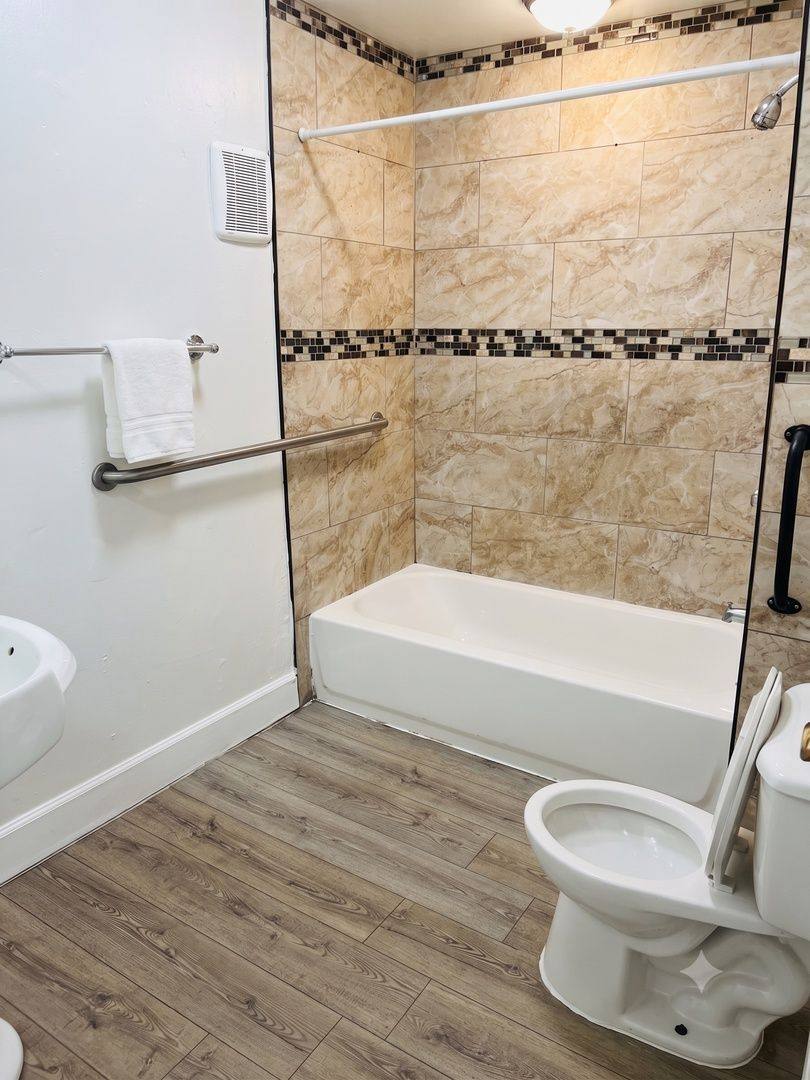 Apartment for rent at 720 S Alvarado St #402, Los Angeles, CA 90057
