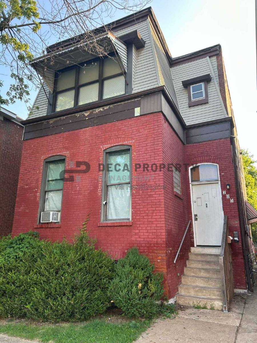 Apartment for rent at 205 Schirmer St #2F, St. Louis, MO 63111