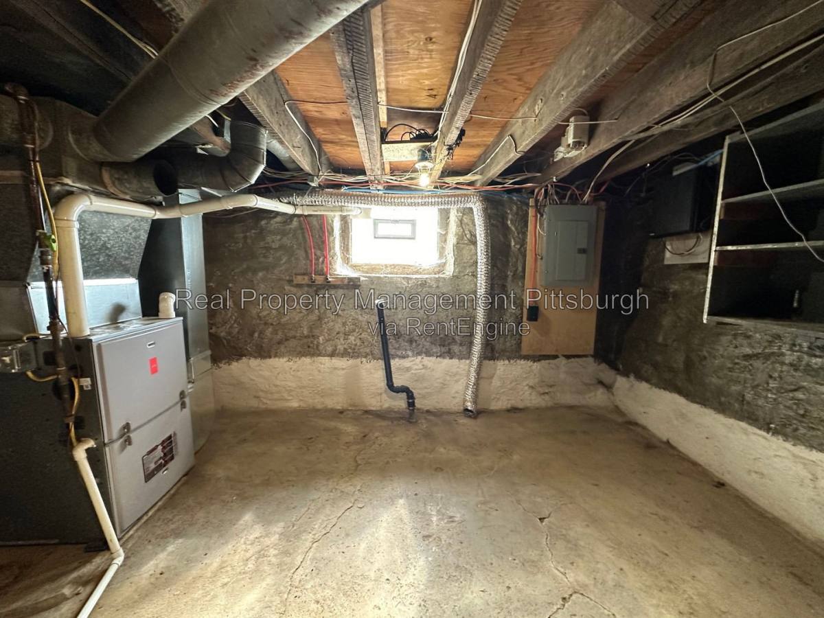 Apartment for rent at 208 Rolfe St, Pittsburgh, PA 15221