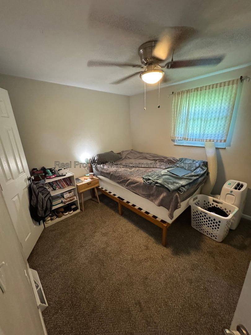 House for rent at 90 Walker Rd, Canonsburg, PA 15317