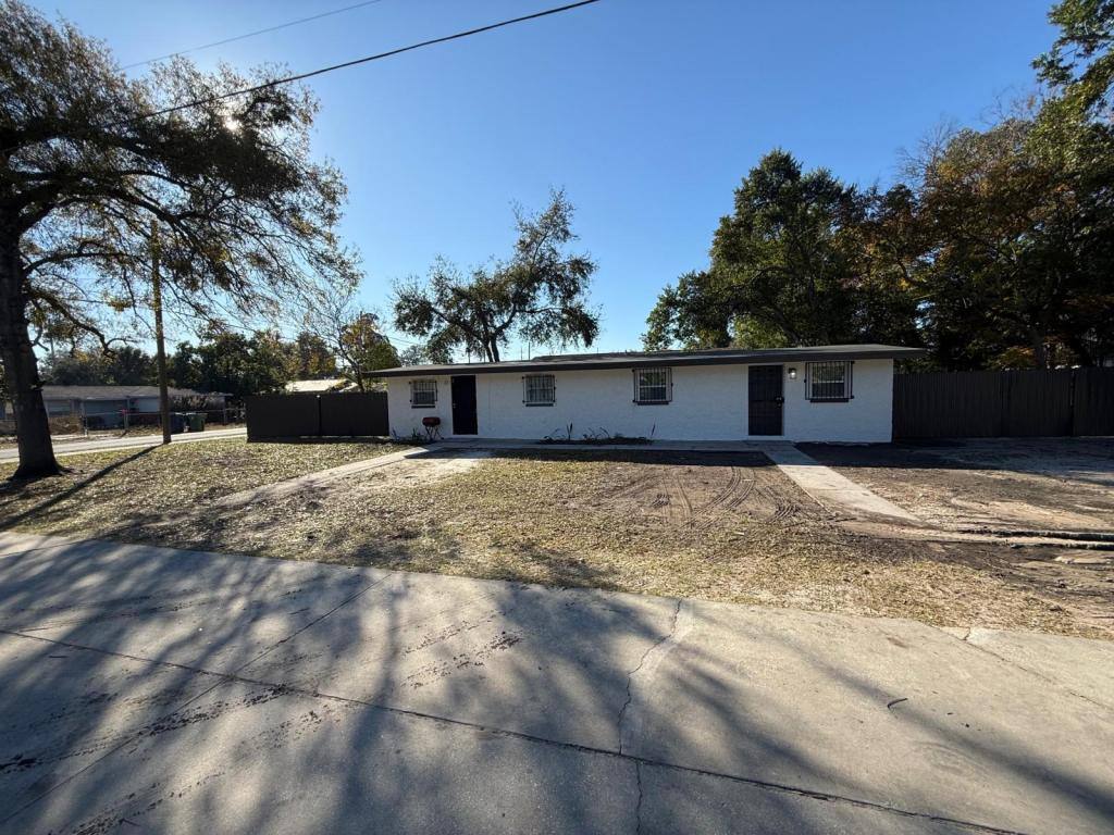 Apartment for rent at 3724 N 55th St, Tampa, FL 33619