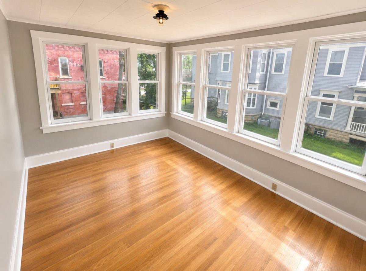 Apartment for rent at 571 Jefferson St #2, Dubuque, IA 52001