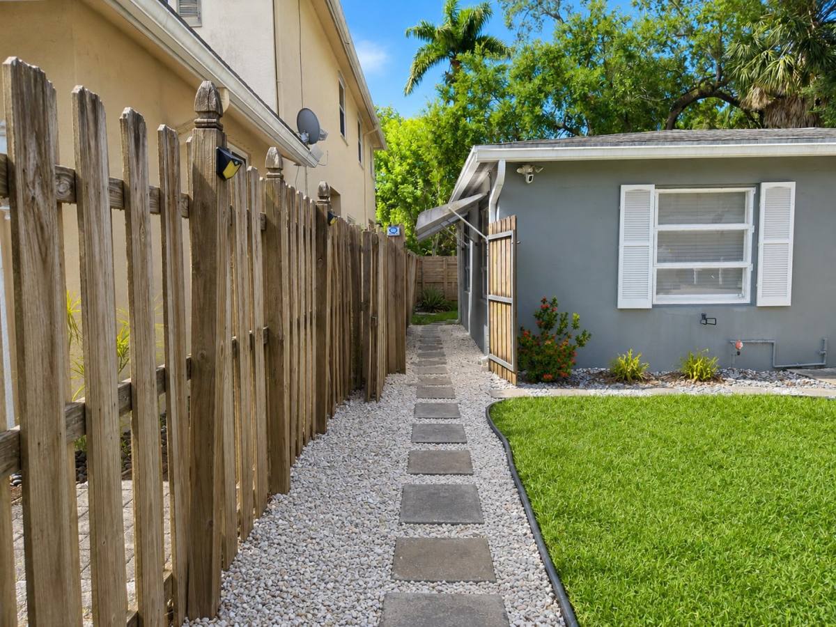 Apartment for rent at 854 SW 11th Court #B, Fort Lauderdale, FL 33315