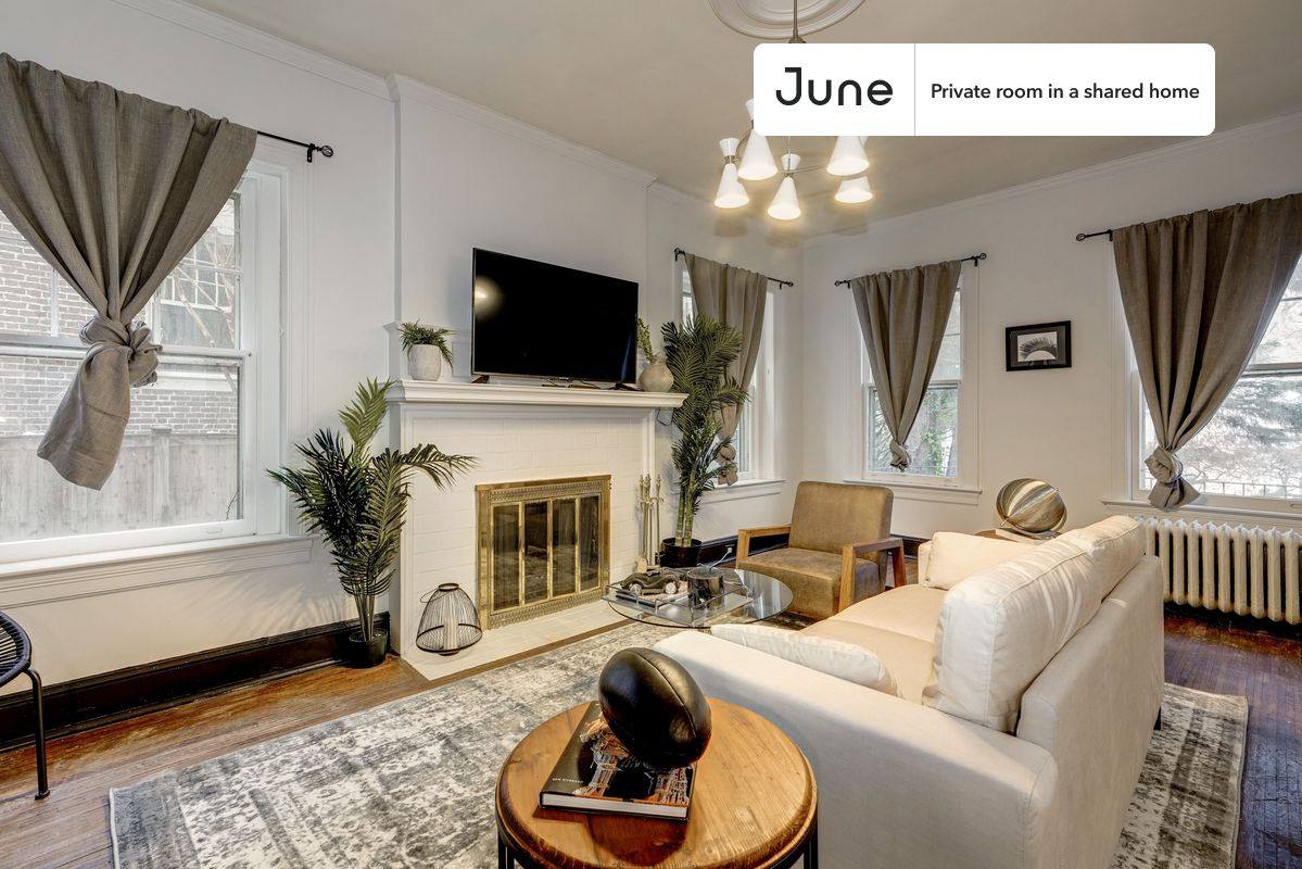 Apartment for rent at 2270 Cathedral Ave NW, Washington, DC 20008