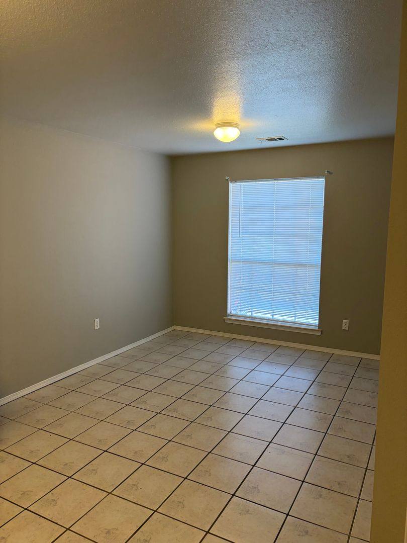 Apartment for rent at 1125 Grinnel, Greenwood, AR 72936