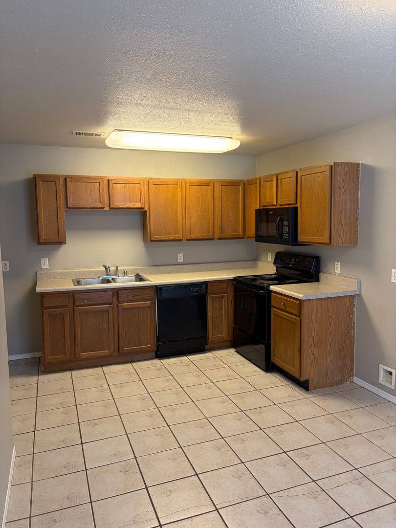 Apartment for rent at 1125 Grinnel, Greenwood, AR 72936
