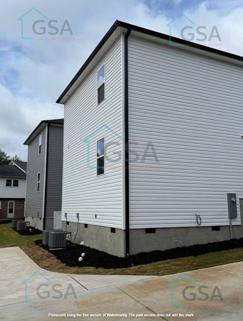 Townhouse for rent at 4304 Edwards Rd, Taylors, SC 29687