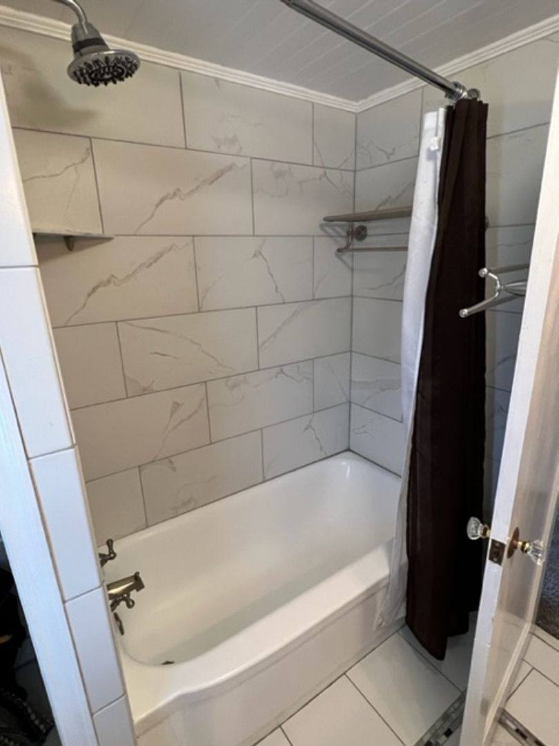 Apartment for rent at 409 San Antonio Blvd, Norfolk, VA 23505