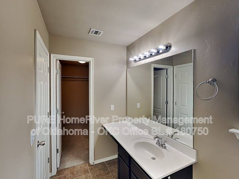 House for rent at 11817 NW 134th St, Piedmont, OK 73078