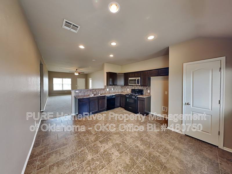 House for rent at 11817 NW 134th St, Piedmont, OK 73078