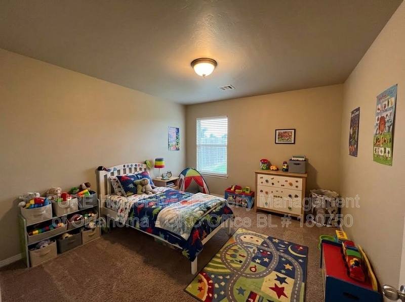 House for rent at 4712 River Mesa Dr, Yukon, OK 73099