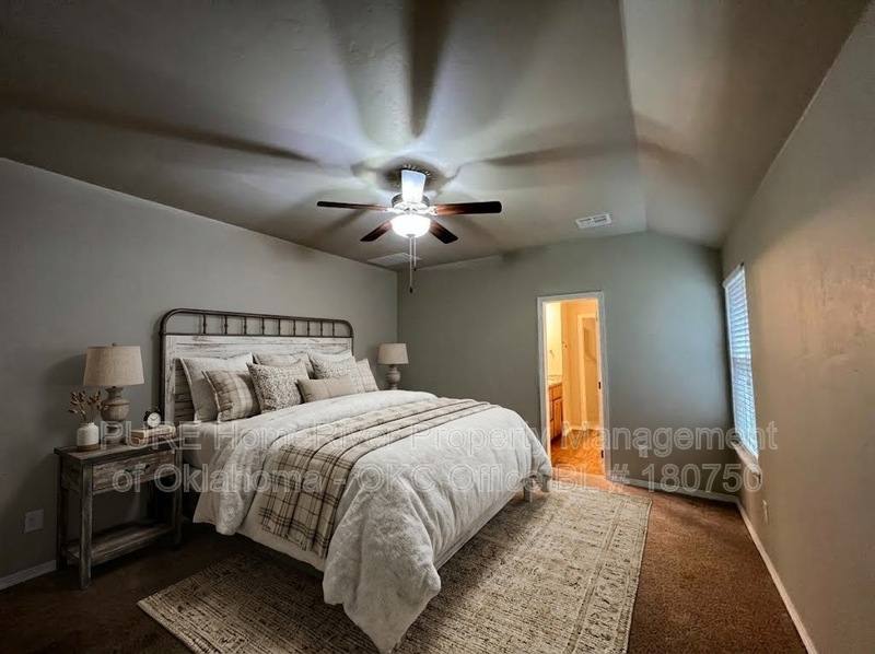 House for rent at 4712 River Mesa Dr, Yukon, OK 73099
