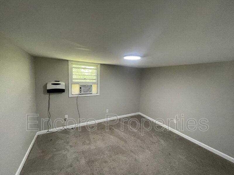 House for rent at 1102 Ferndale Lane, Kinston, NC 28501