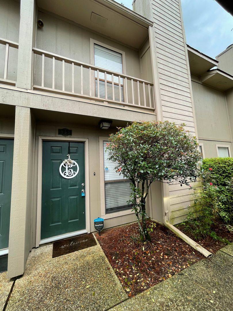 Townhouse for rent at 955 Ridgepoint Court, Baton Rouge, LA 70810