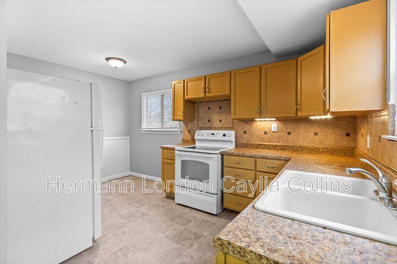 House for rent at 2265 Grants Parkway, Florissant, MO 63031
