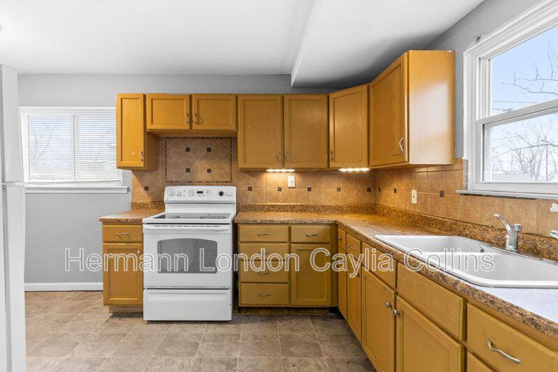House for rent at 2265 Grants Parkway, Florissant, MO 63031
