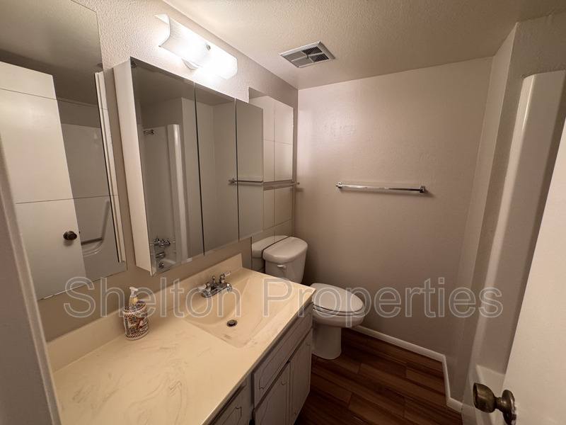 Condo for rent at 10103 N 97th Ave #B, Peoria, AZ 85345