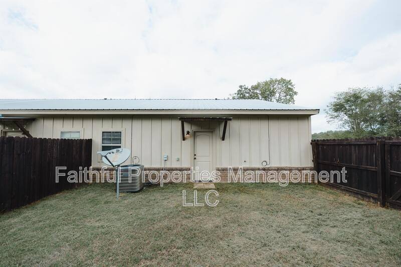 Apartment for rent at 14235 Cr 452 #5, Lindale, TX 75771