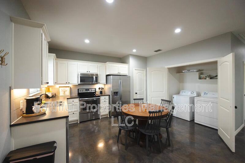 Apartment for rent at 14235 Cr 452 #5, Lindale, TX 75771