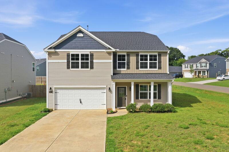 House for rent at 2509 Summersby Dr, Mebane, NC 27302