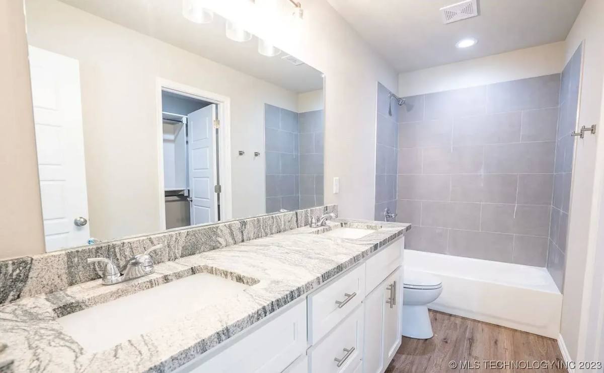 Apartment for rent at 514 W 2nd St, Sand Springs, OK 74063