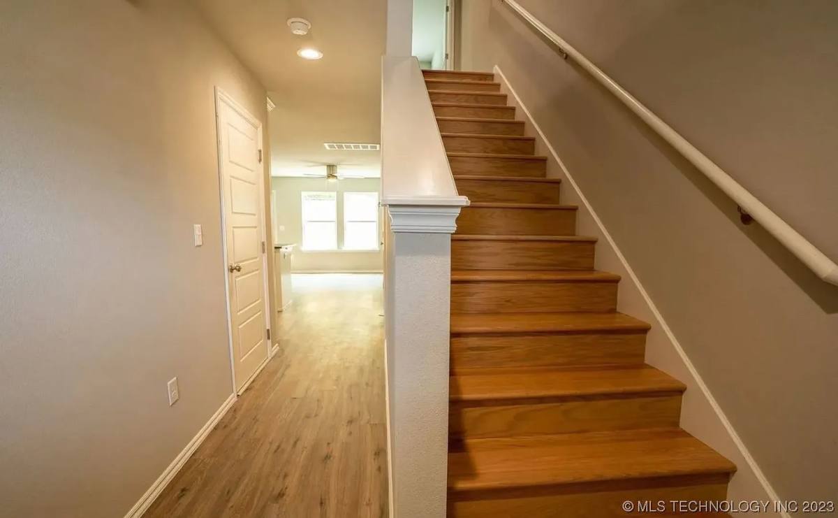 Apartment for rent at 514 W 2nd St, Sand Springs, OK 74063