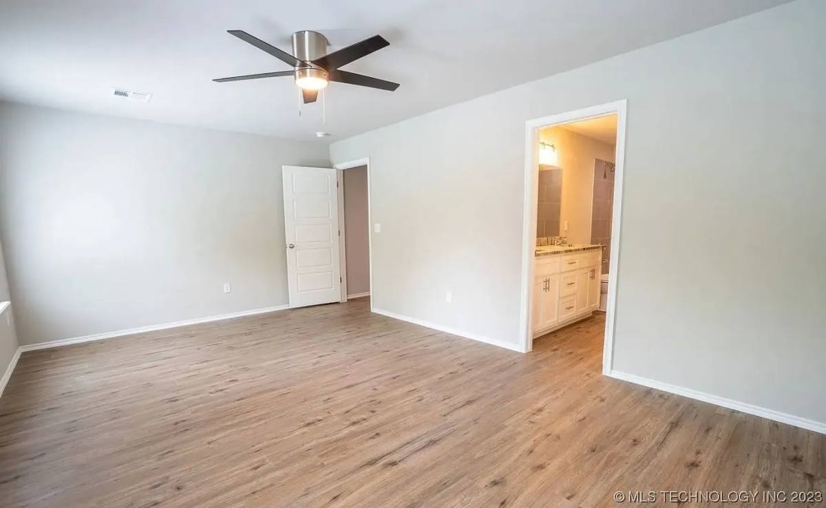 Townhouse for rent at 518 W 2nd St, Sand Springs, OK 74063