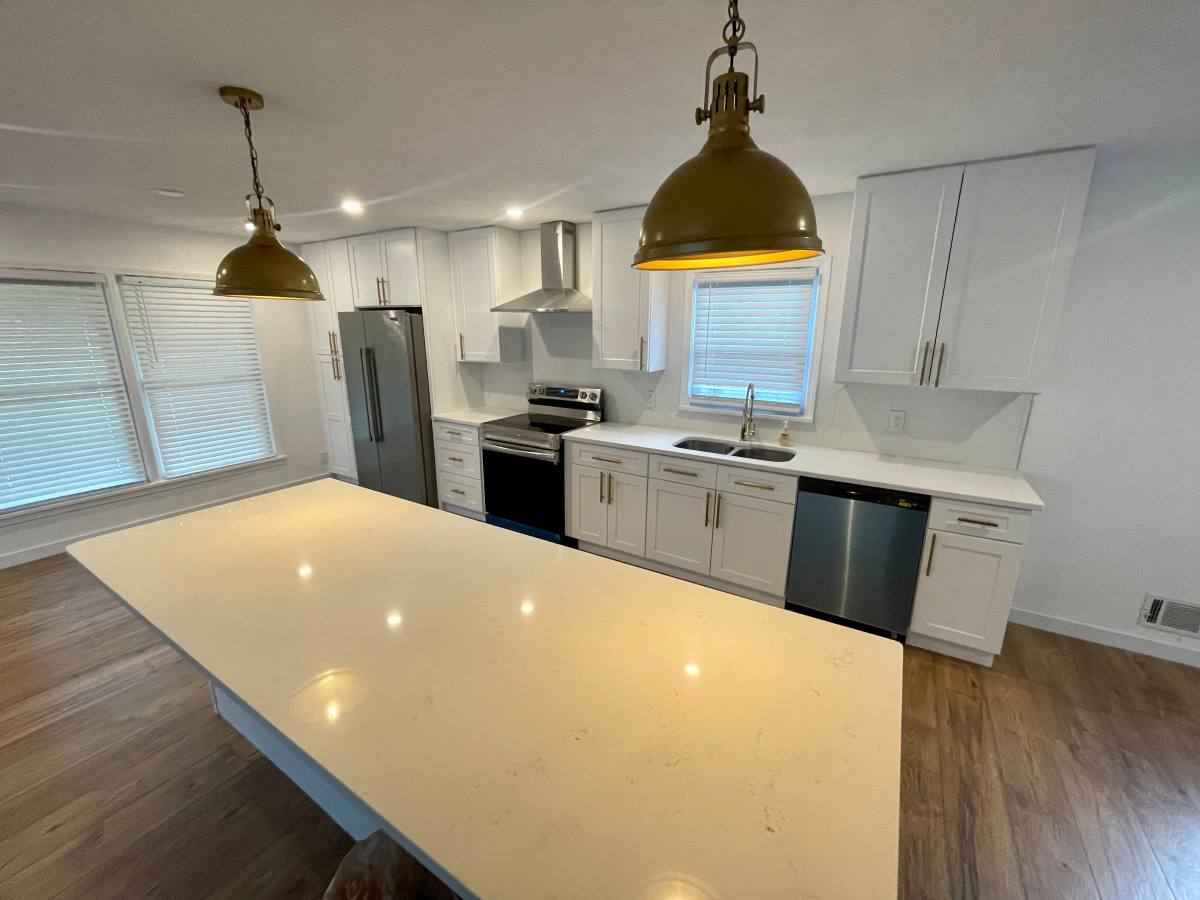 7802 Brownwood Dr, Louisville, KY 40218 - Apartment for Rent - Image 3