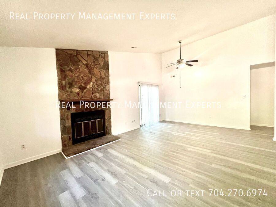 House for rent at 723 Cricketwood Lane, Charlotte, NC 28215