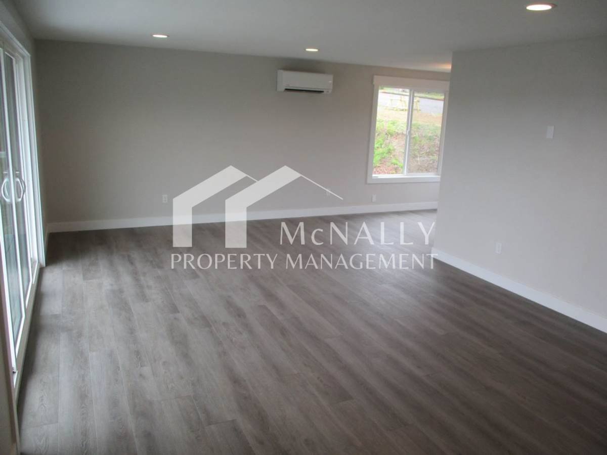 Apartment for rent at 5401 N Court St, Tacoma, WA 98407