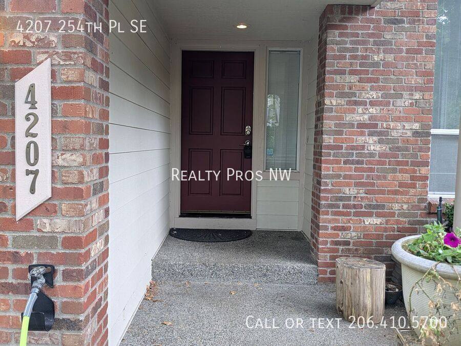 House for rent at 4207 254th Place SE, Issaquah, WA 98029