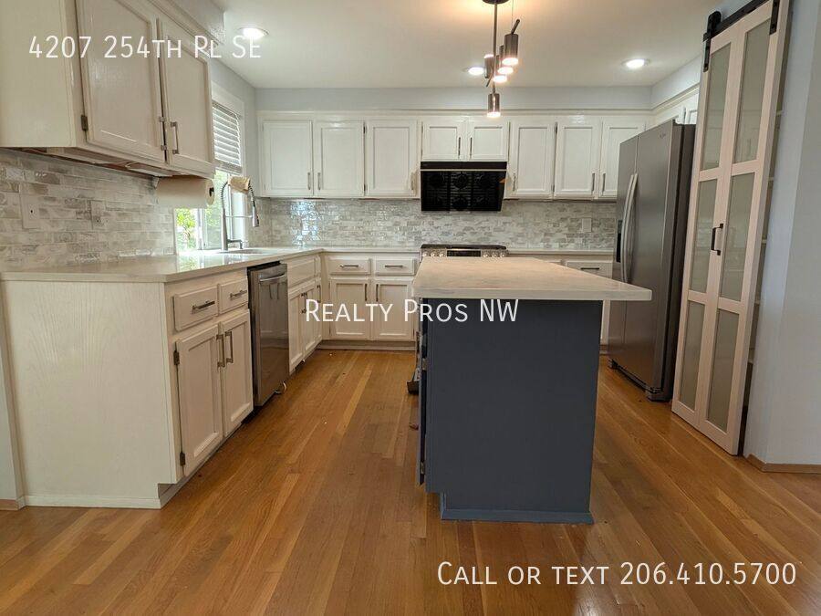 House for rent at 4207 254th Place SE, Issaquah, WA 98029