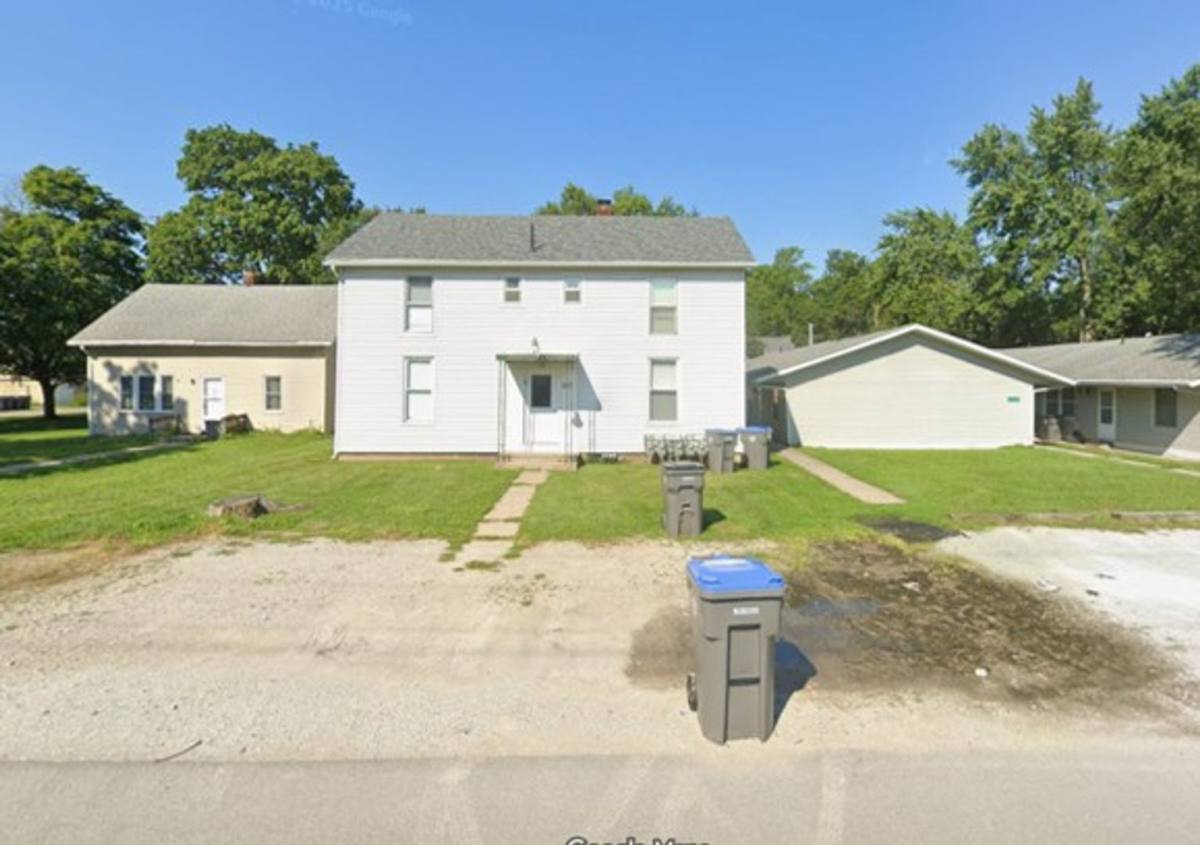 Apartment for rent at 1121 S 9th St, Goshen, IN 46526